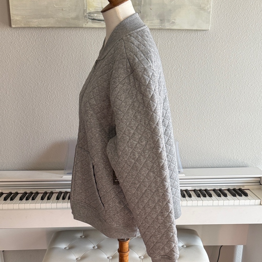 Athletic Works Women's Gray Quilted Zip-Up Jacket NWT - Picture 5 of 10